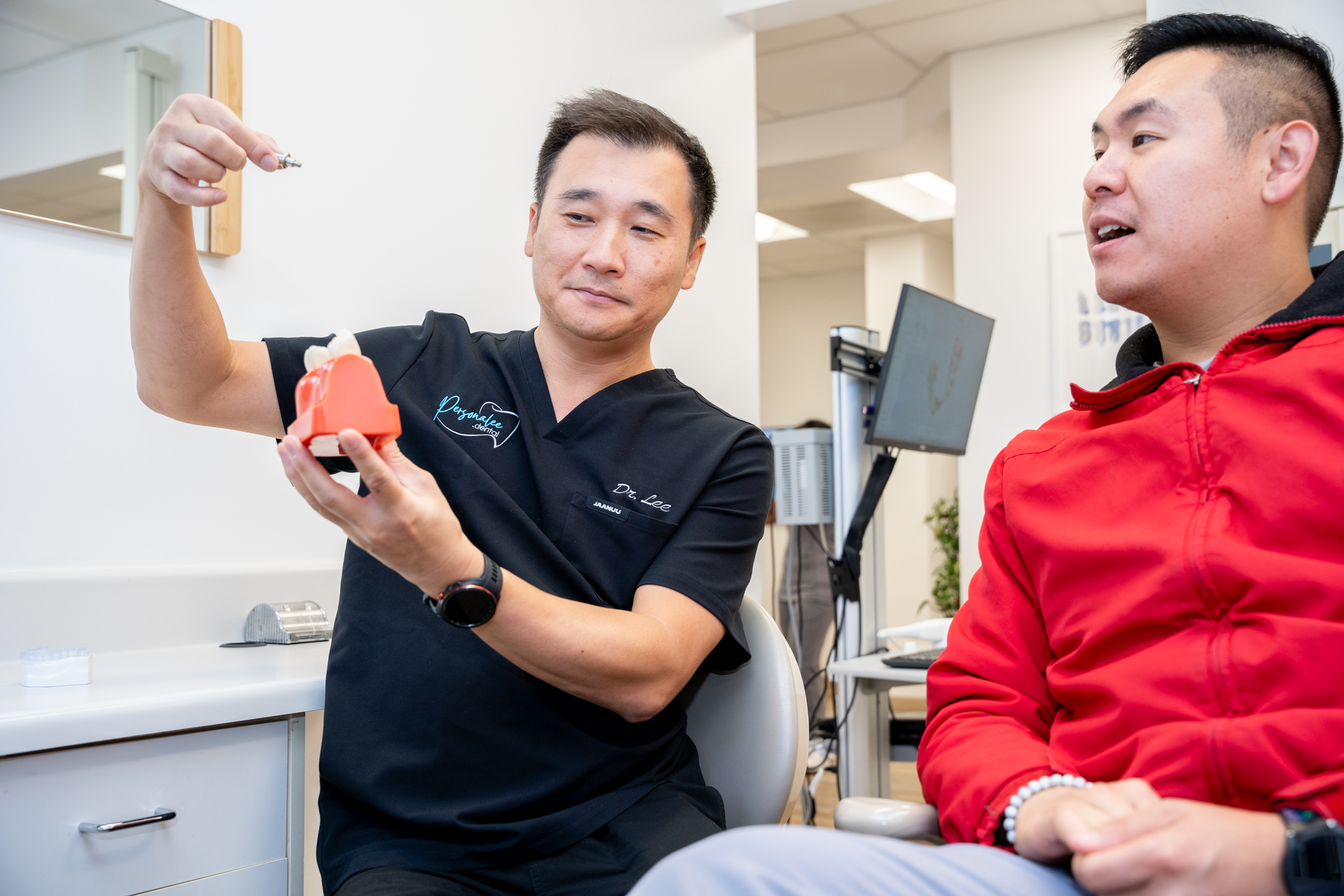 Dental Implants in Woodland Hills, CA Dental Implants in Woodland Hills, CA