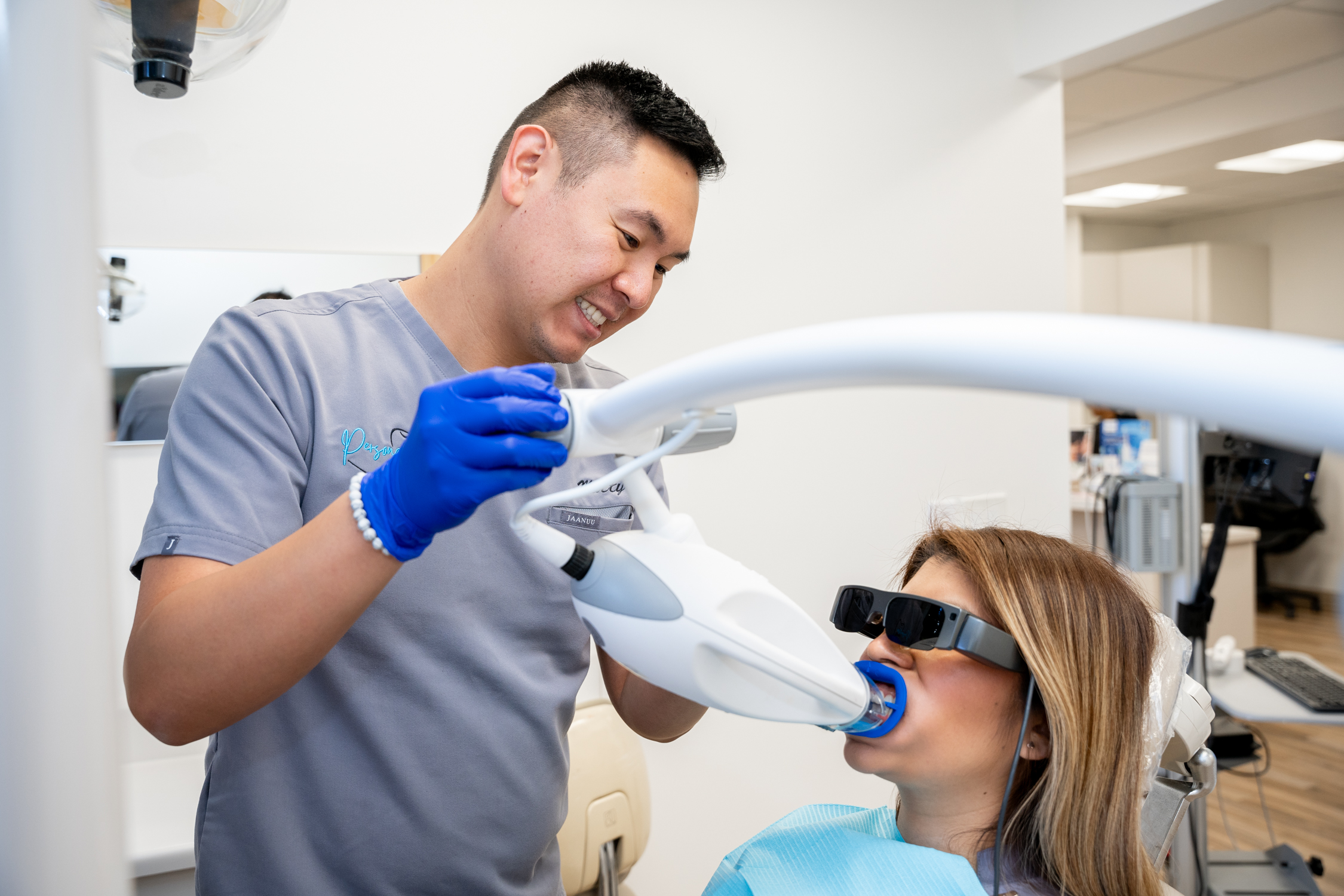 Dental Teeth Whitening in Woodland Hills, CA Dental Teeth Whitening in Woodland Hills, CA