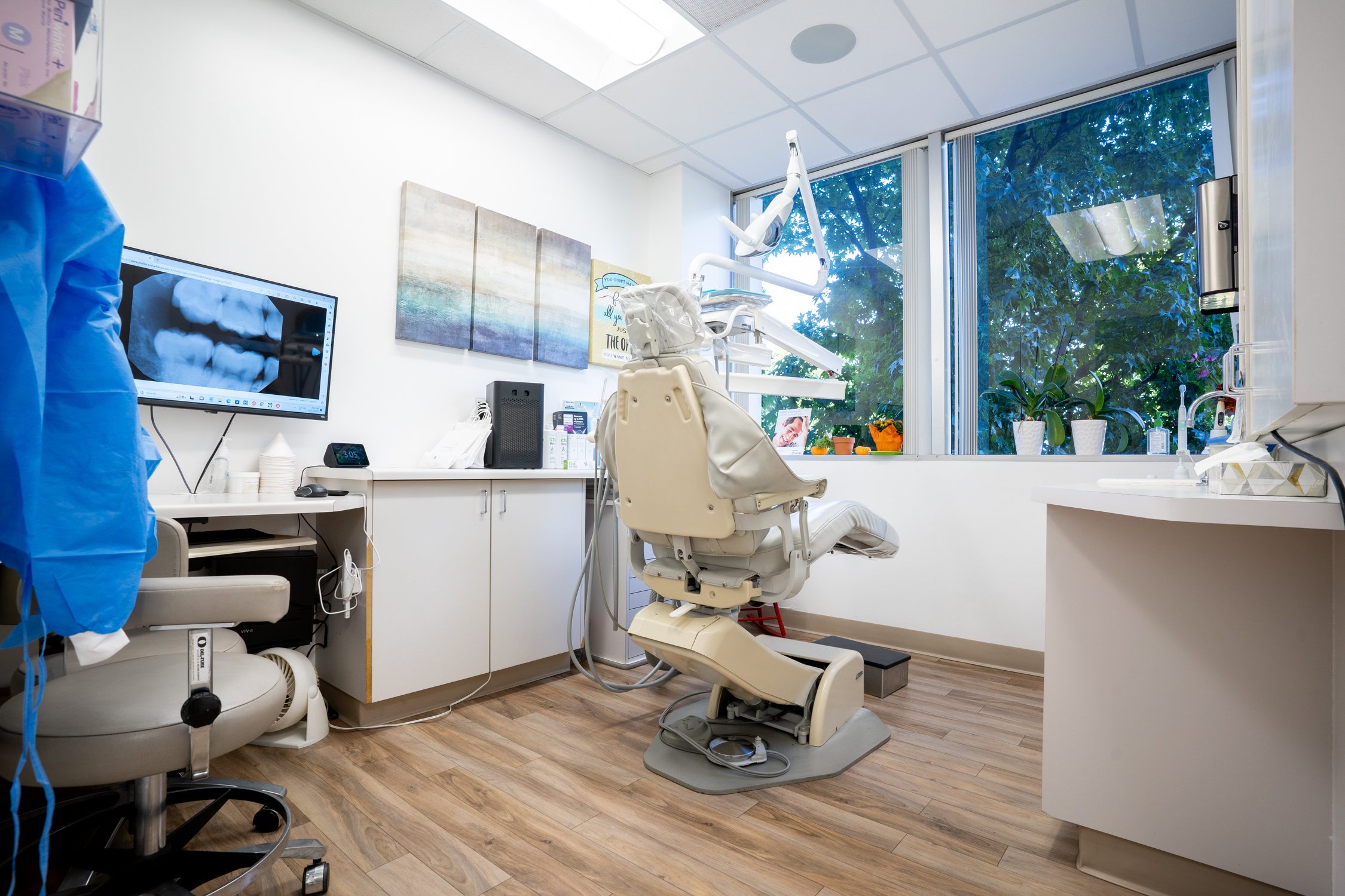 Dental Crown in Woodland Hills, CA Dental Crown in Woodland Hills, CA