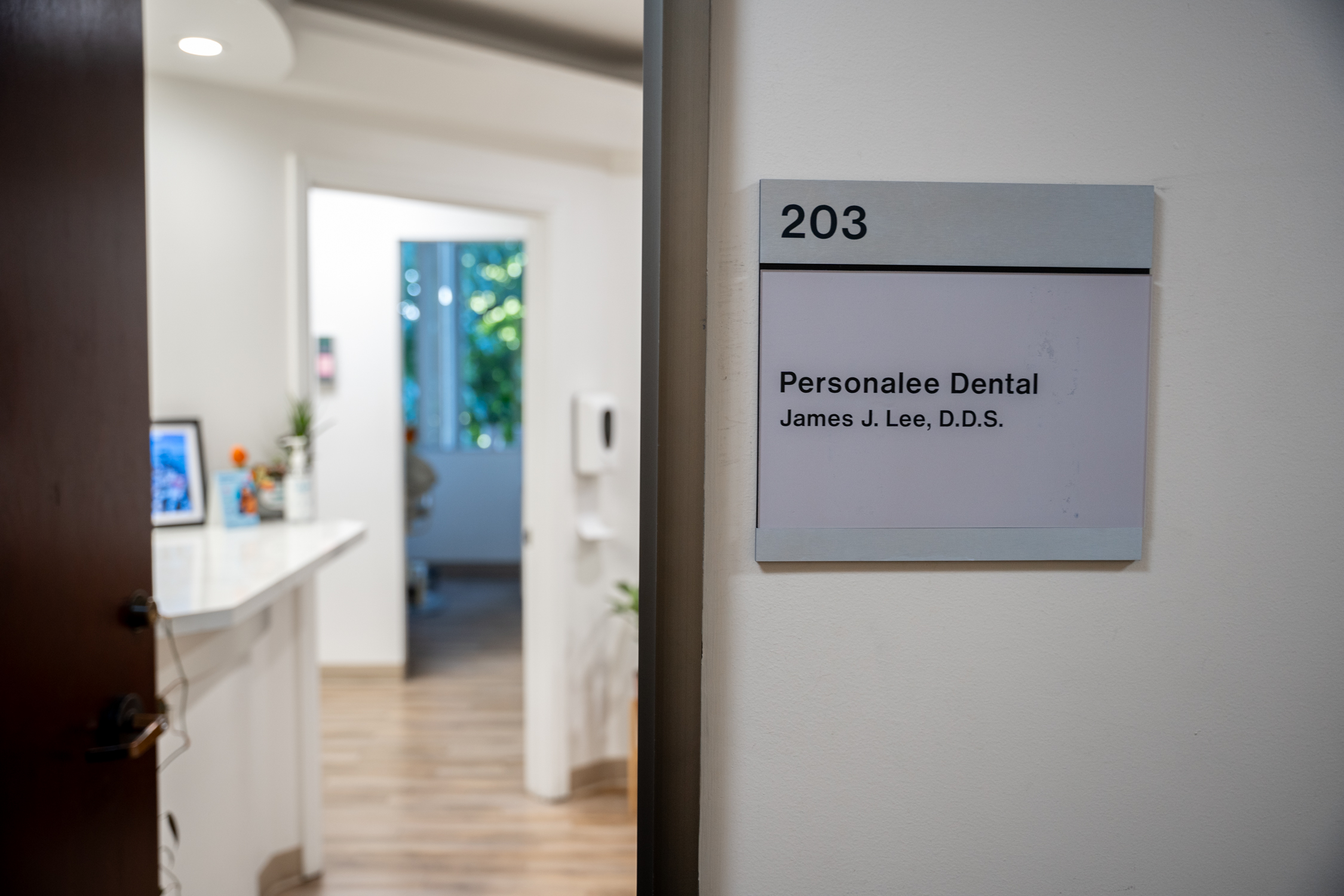 Emergency Dental Care in Woodland Hills, CA Emergency Dental Care in Woodland Hills, CA