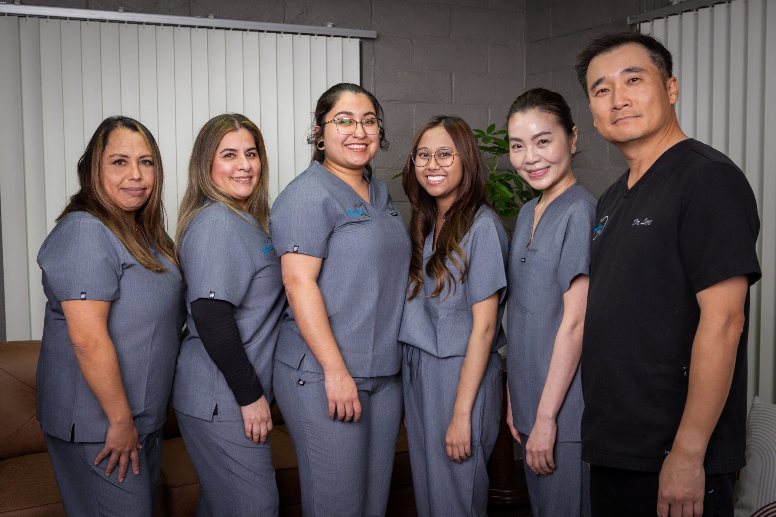 Dentists in Woodland Hills, CA Dentists in Woodland Hills, CA